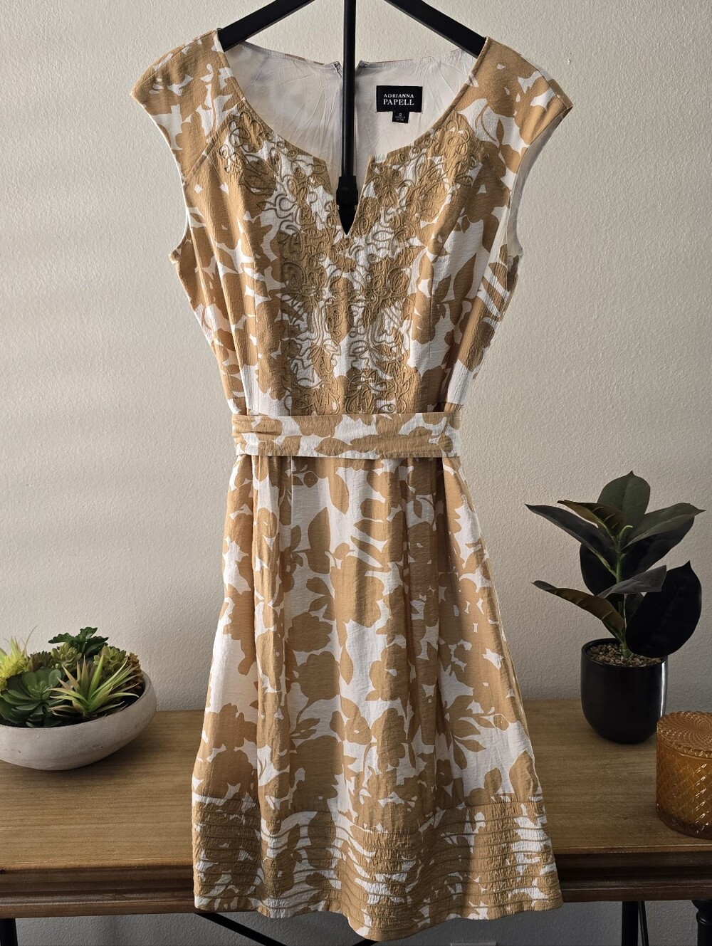 Adrianna Papell Tan & White Floral Sleeveless Belted Pocketed Midi Dress Size 12